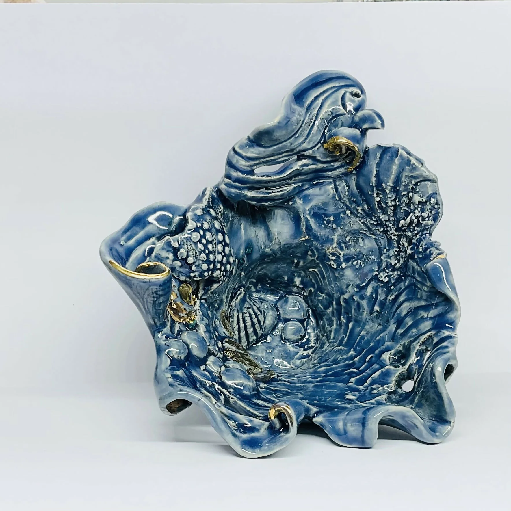Textured Bowl with Gold Lustre - Image 3