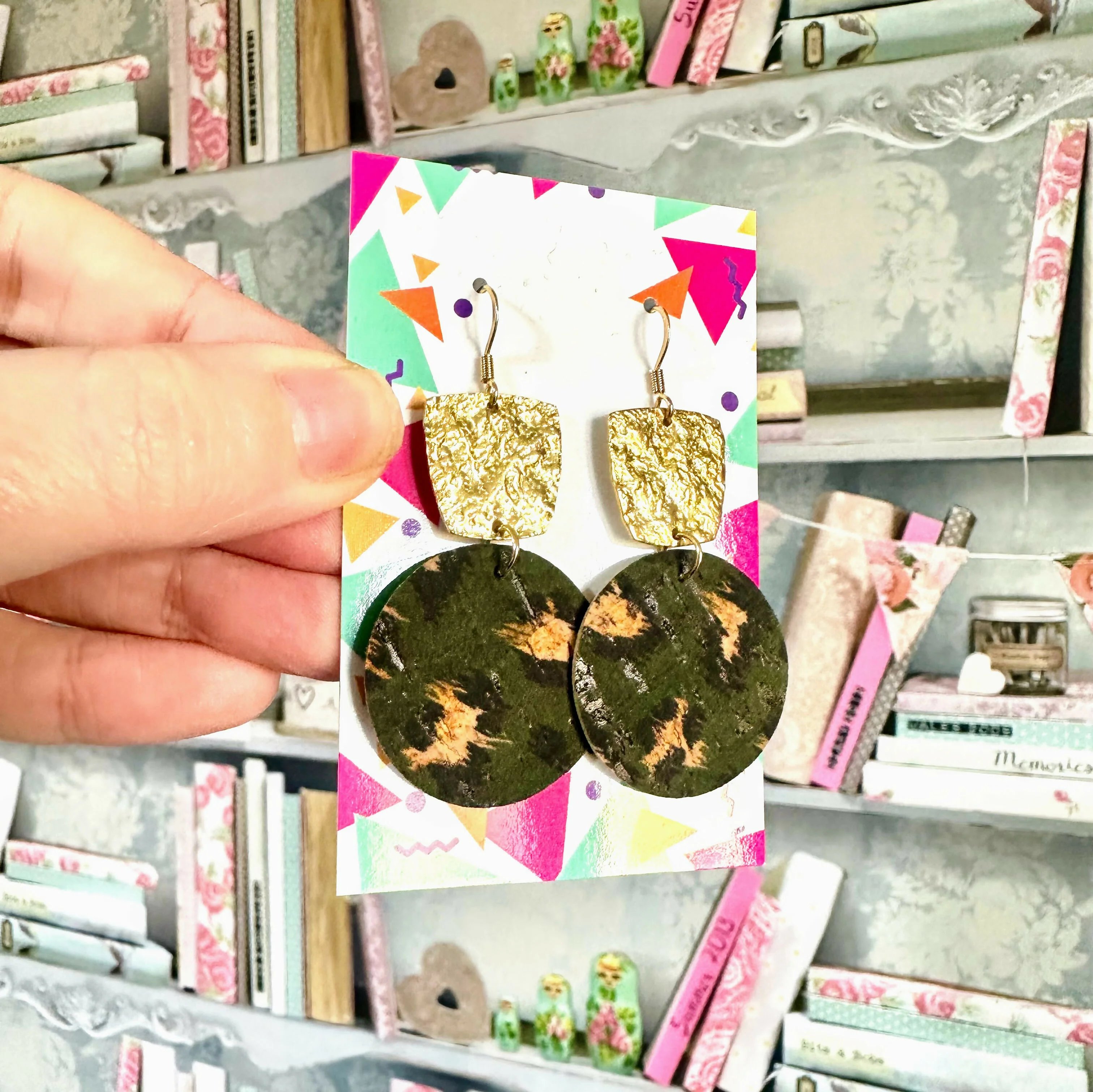 Tiered Printed Cork Round Earrings - Image 2