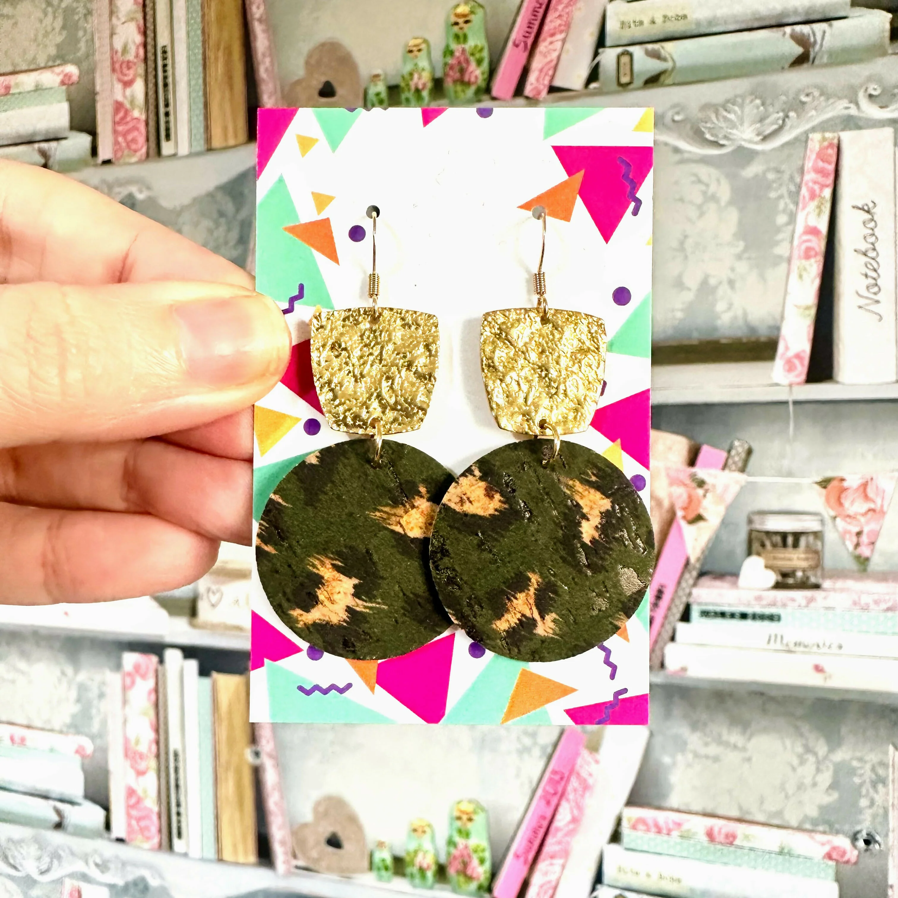 Tiered Printed Cork Round Earrings - Image 3