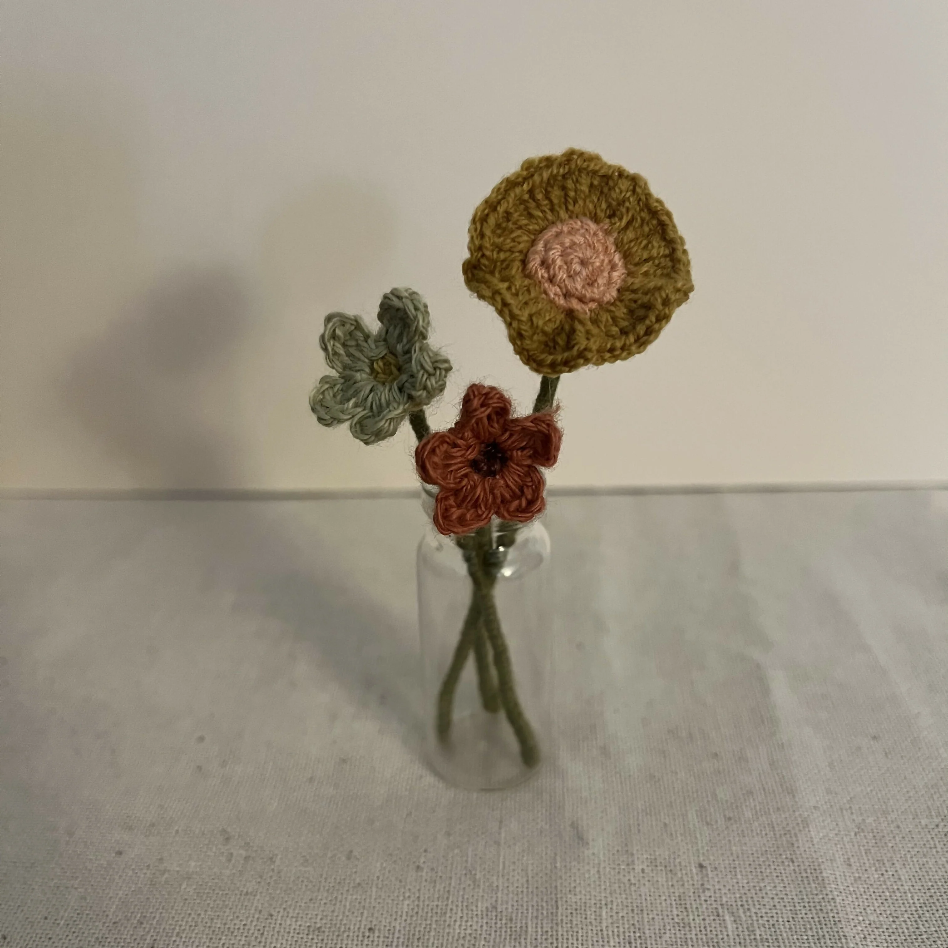 Tiny Crochet Flowers - Image 2