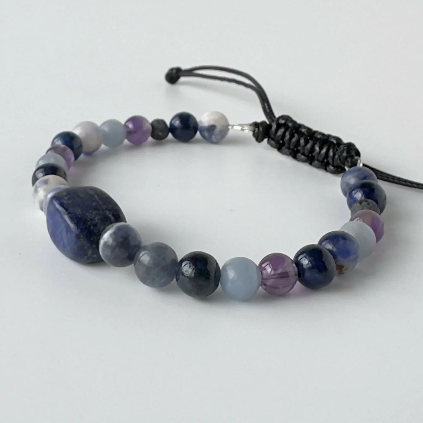 UNISEX HEALING CRYSTAL THROAT CHAKRA BRACELET WITH AROMATHERAPY BEADS - Image 2