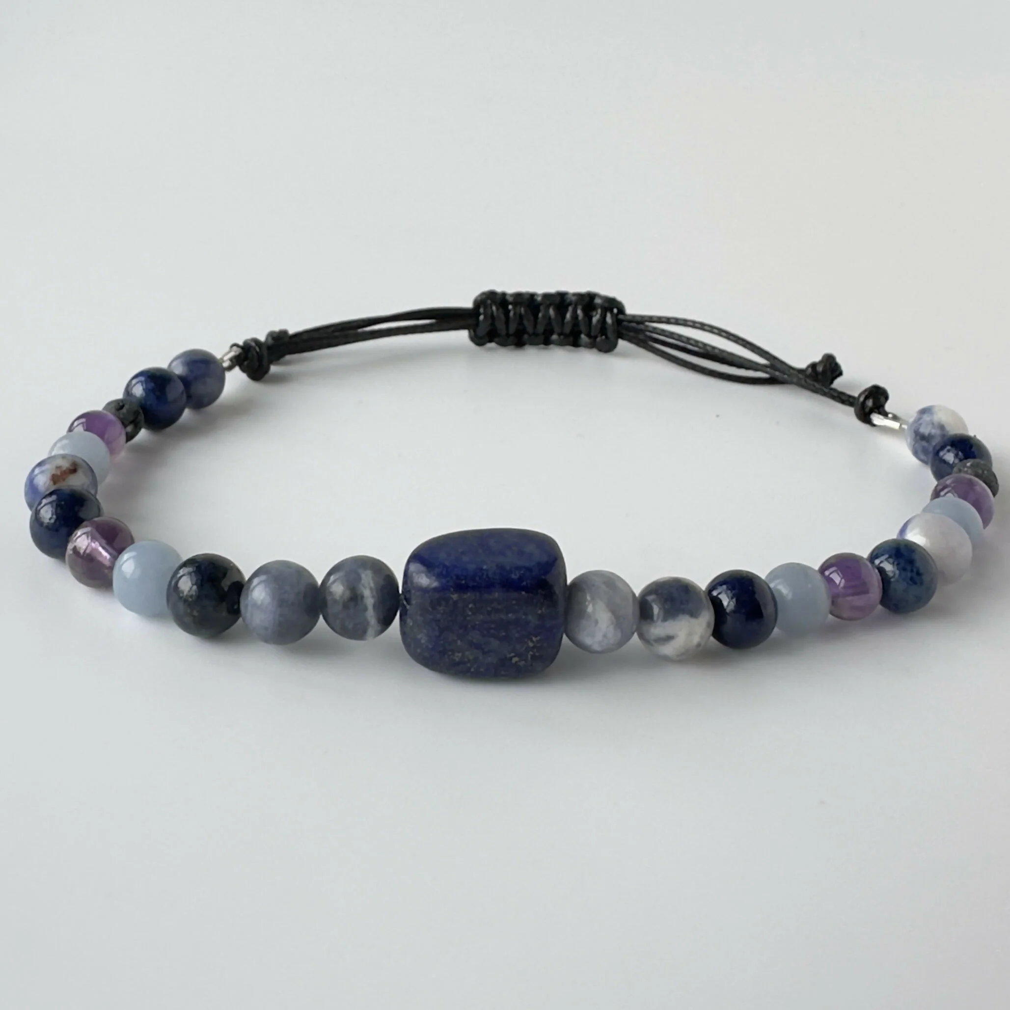 UNISEX HEALING CRYSTAL THROAT CHAKRA BRACELET WITH AROMATHERAPY BEADS - Image 4