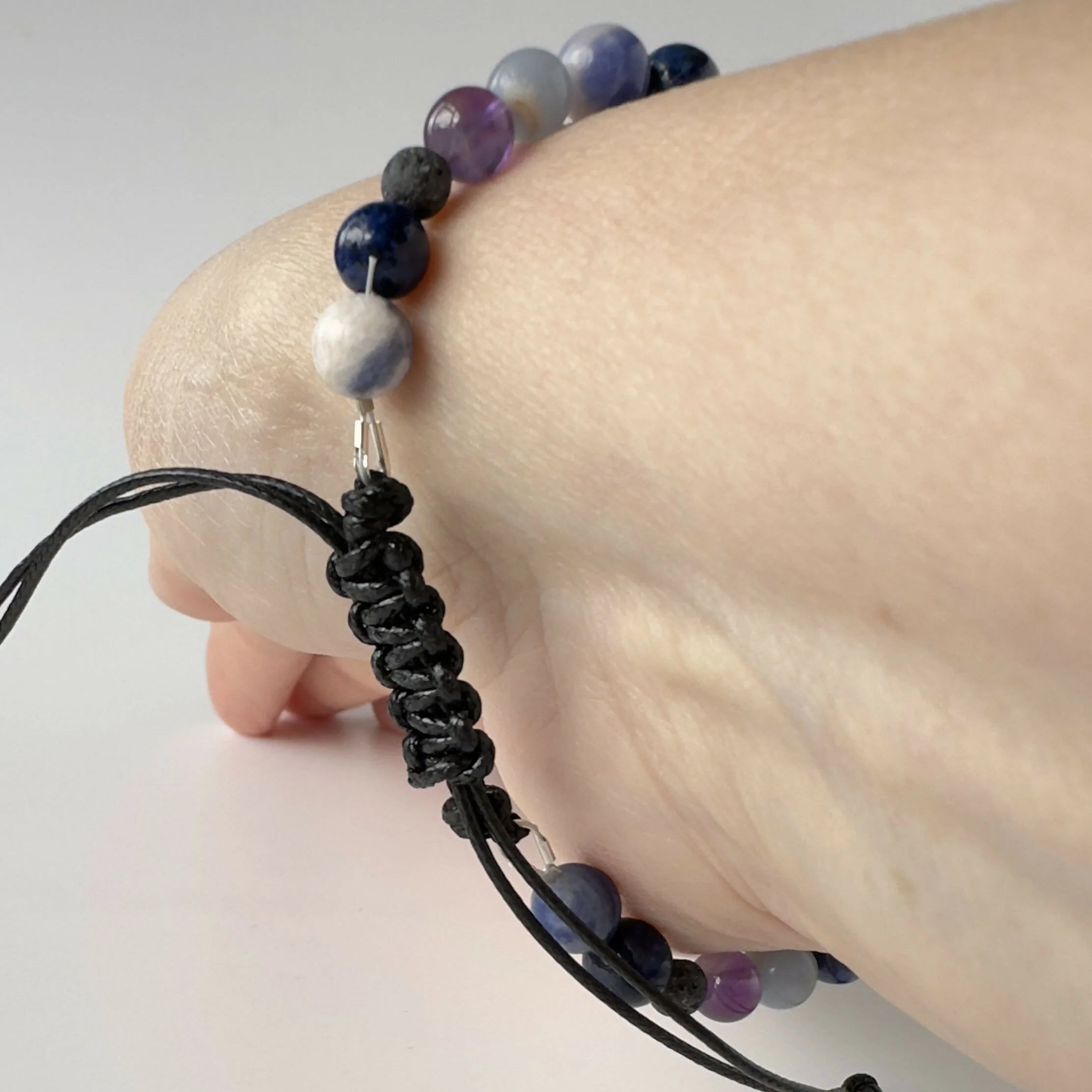 UNISEX HEALING CRYSTAL THROAT CHAKRA BRACELET WITH AROMATHERAPY BEADS - Image 7