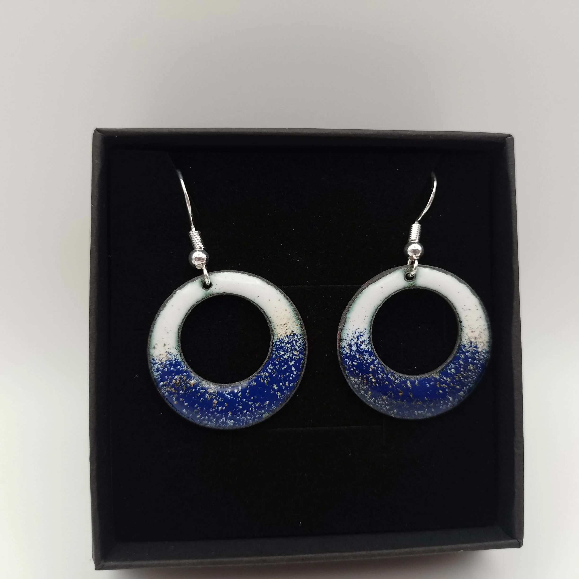 White and Dark Blue Enamel Hoop Earrings - Image 2