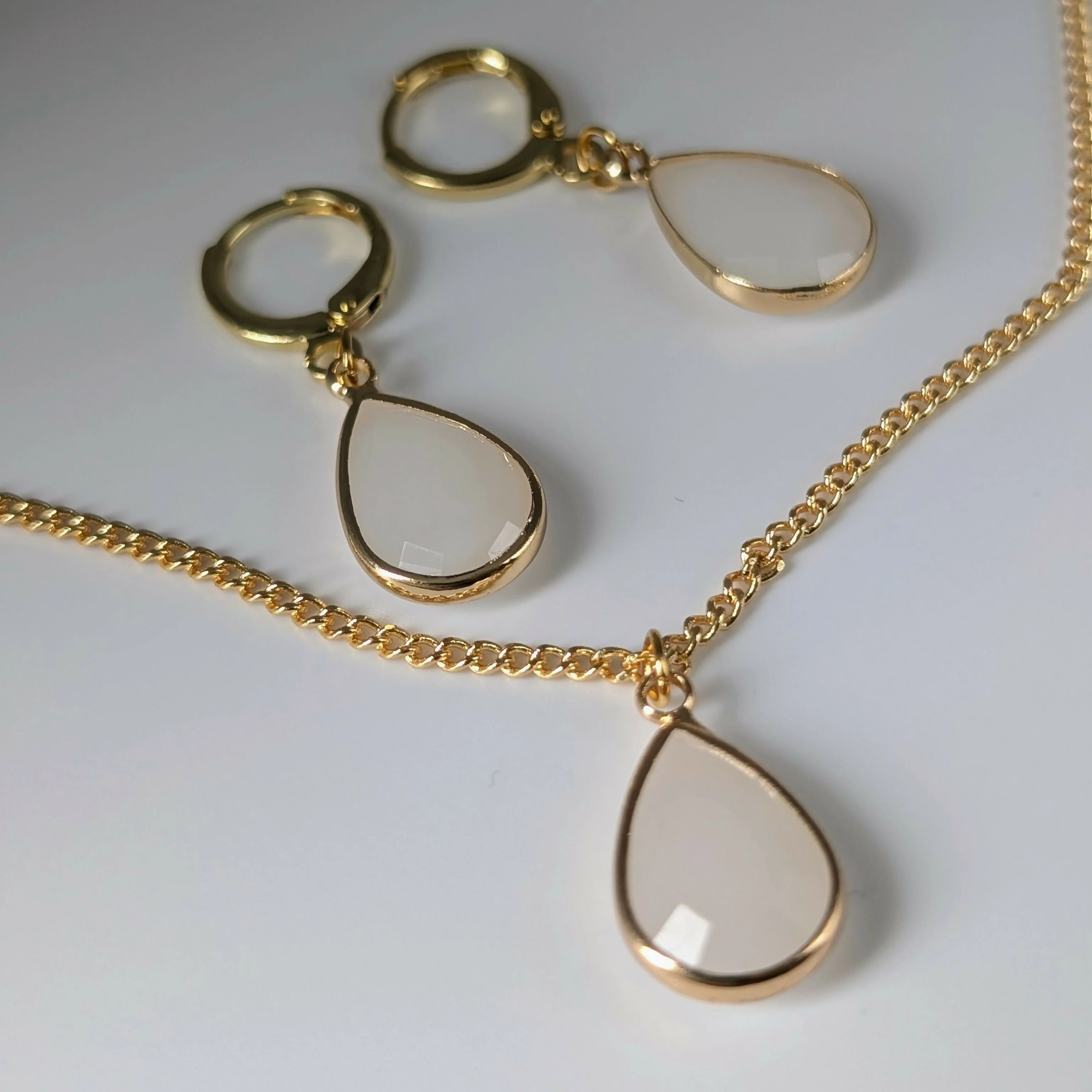 White Jade Faceted Teardop Charm Necklace on a Gold Plated Chain - Image 3