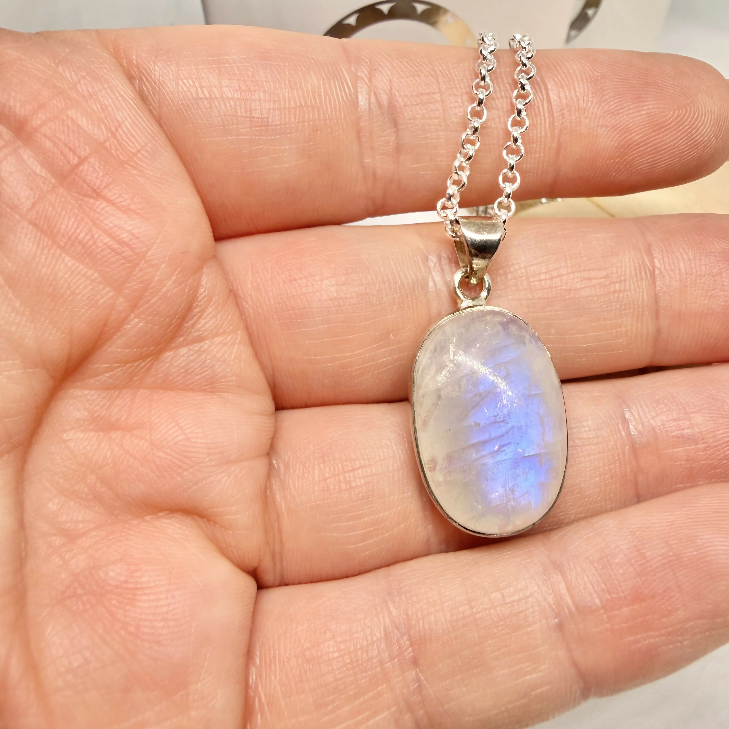 WHITE MOONSTONE NECKLACE - Image 3