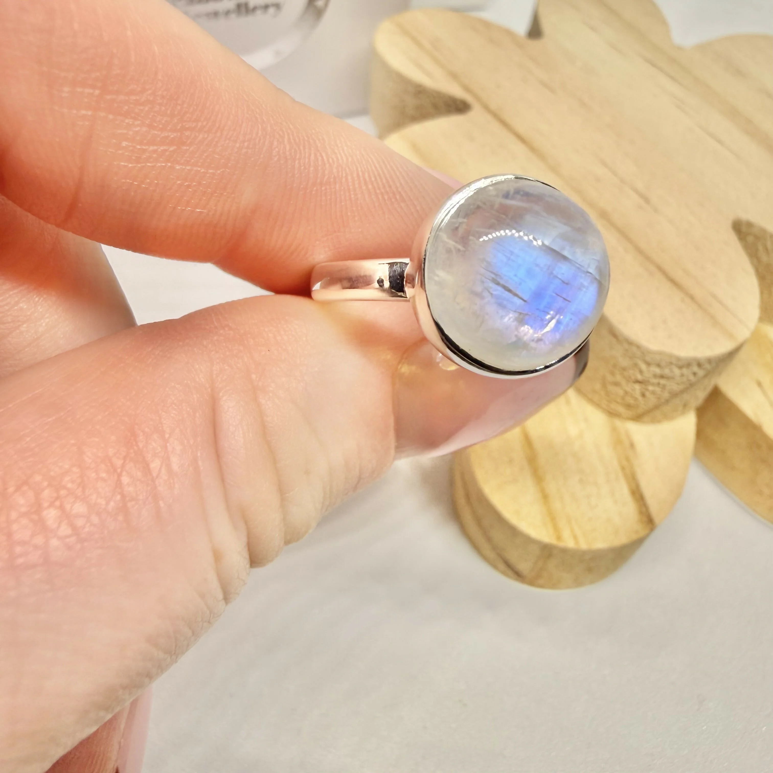 WHITE MOONSTONE RING SIZE Q - Image 3