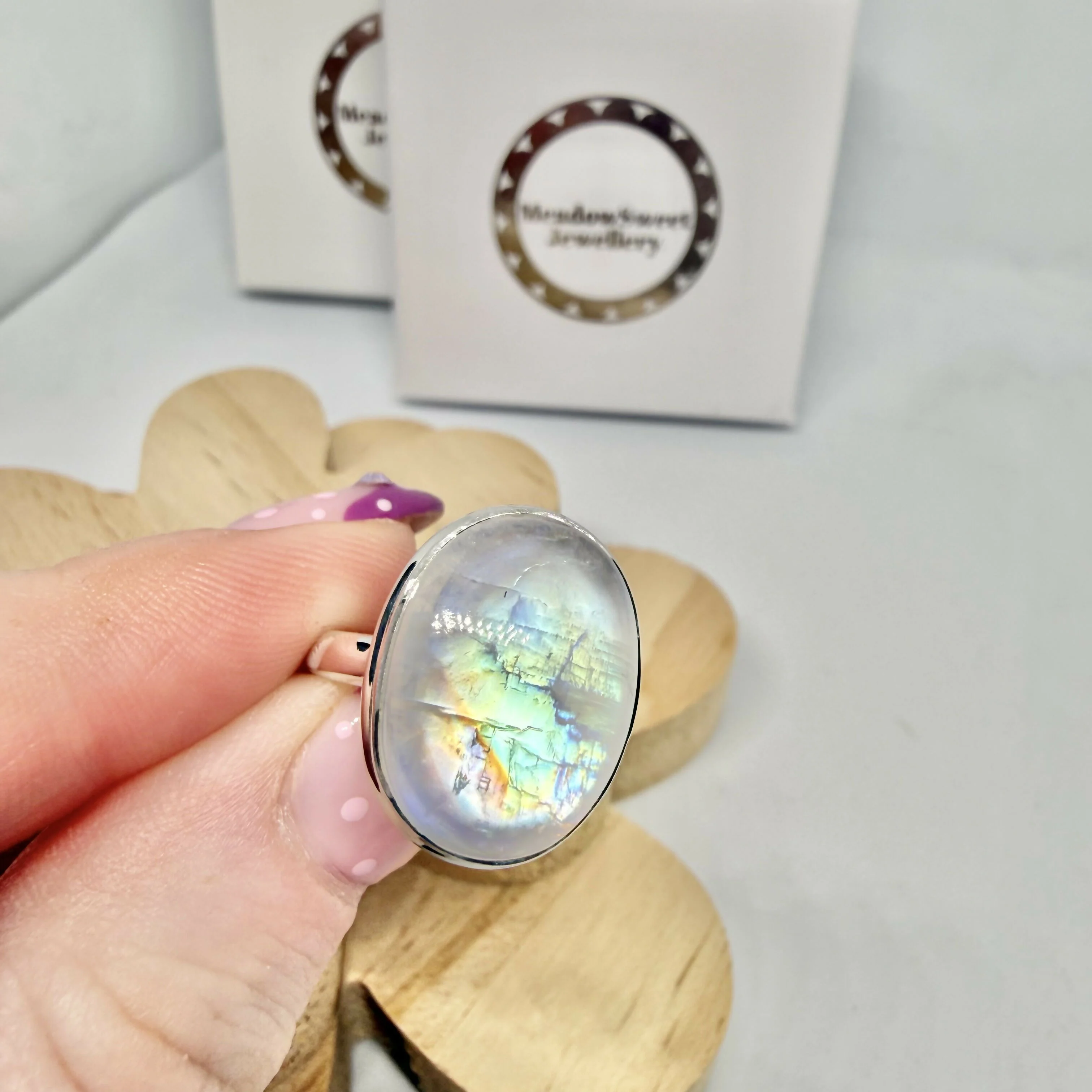WHITE MOONSTONE RING SIZE Q - Image 2