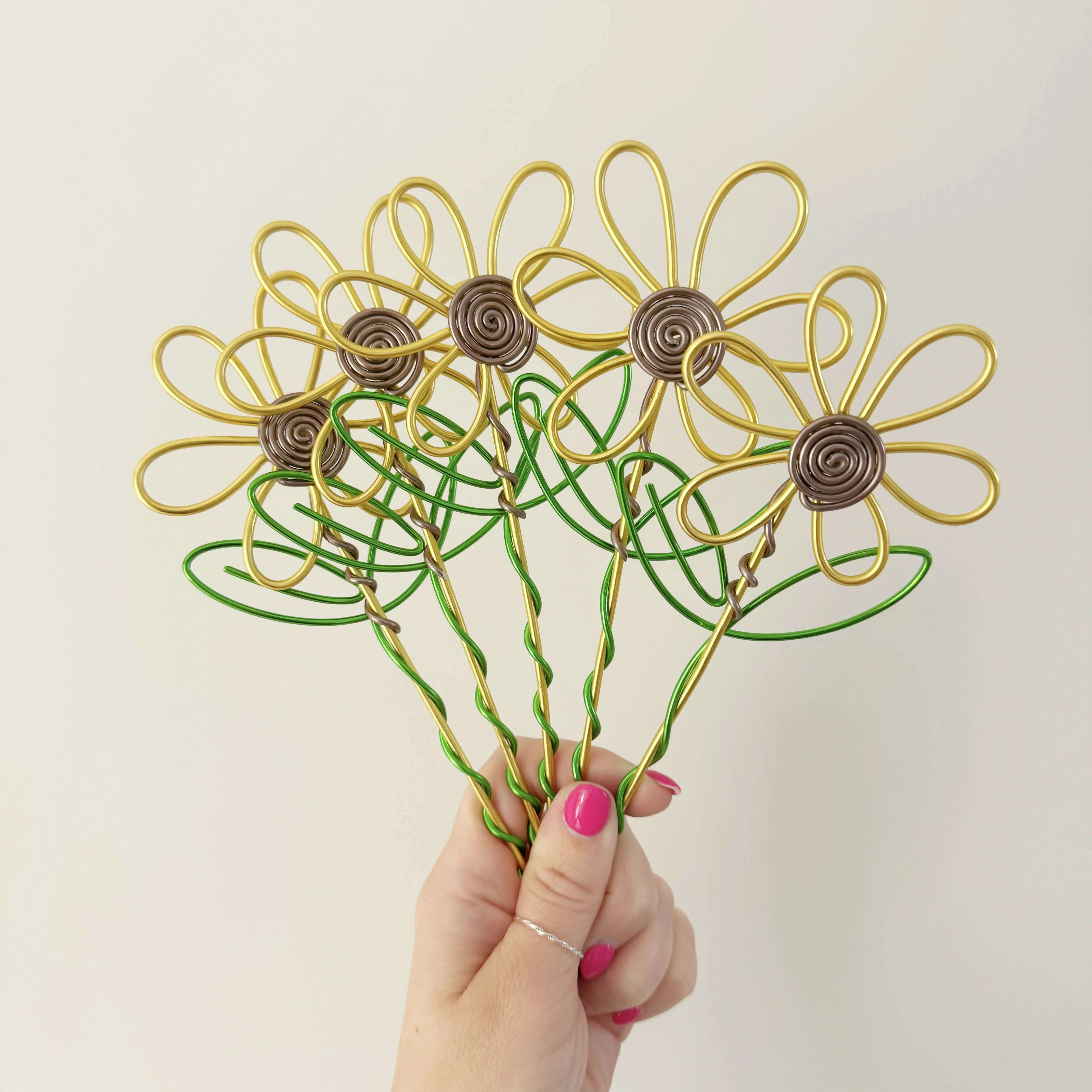 Wire handmade sunflower gift - Image 2